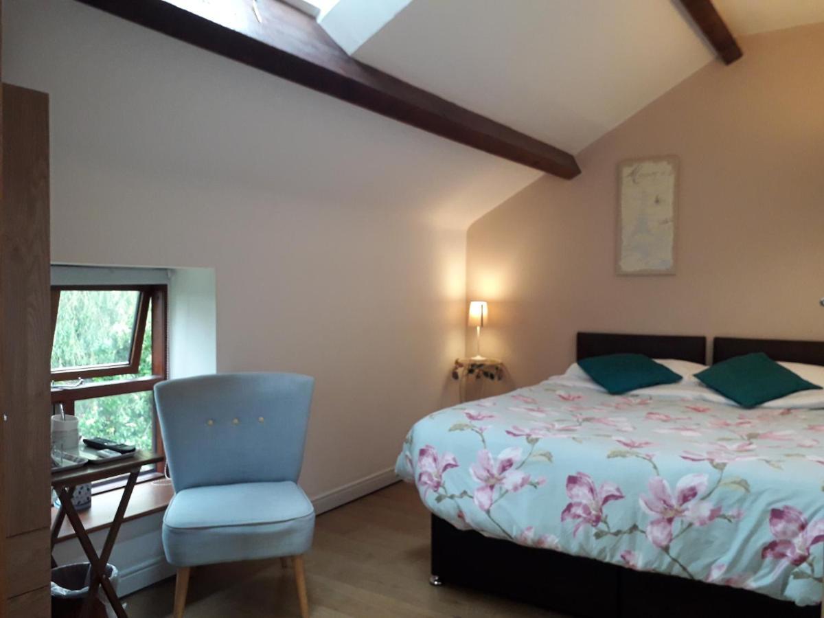 Brook Barn B&B Hale  Buitenkant foto