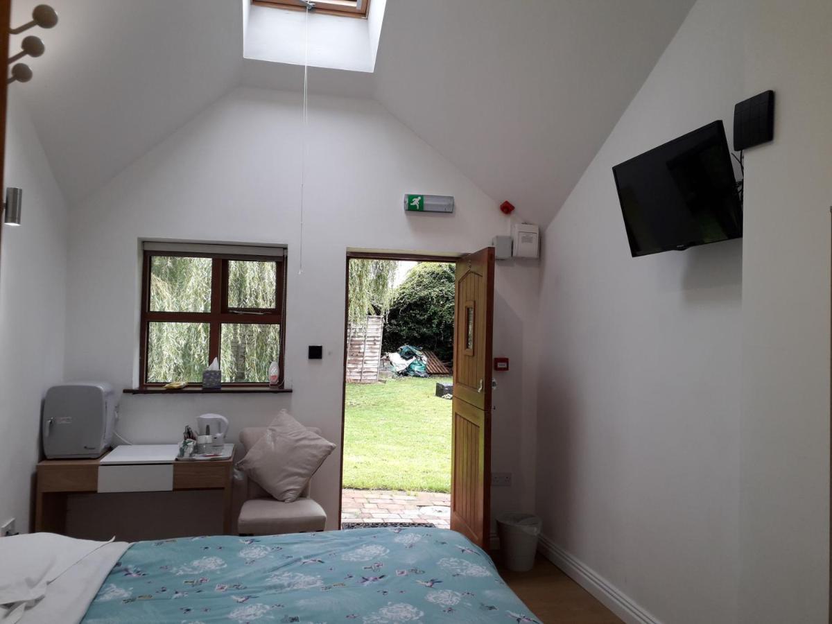 Brook Barn B&B Hale  Buitenkant foto