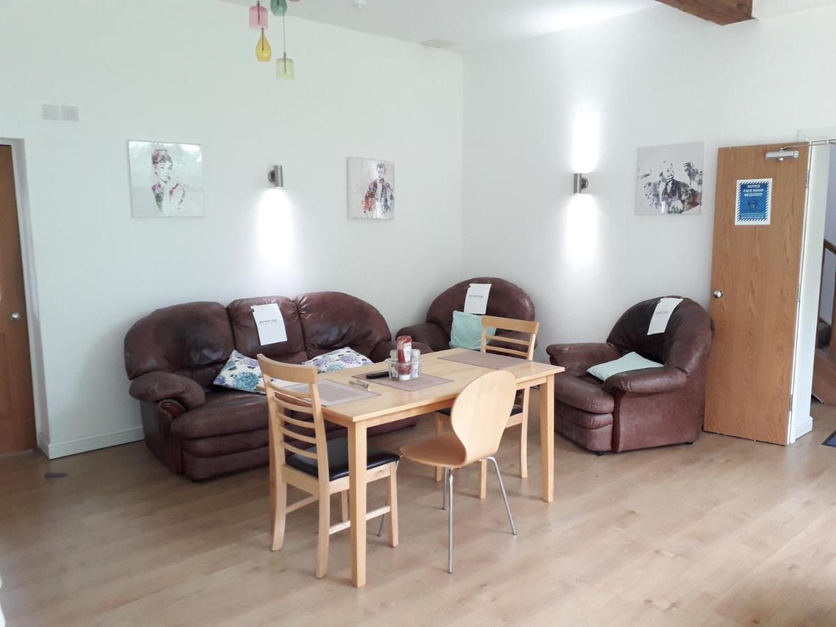 Brook Barn B&B Hale  Buitenkant foto