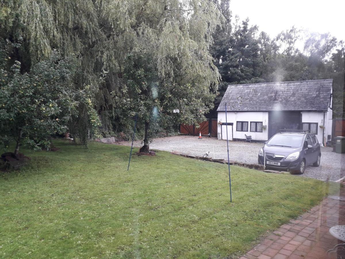Brook Barn B&B Hale  Buitenkant foto