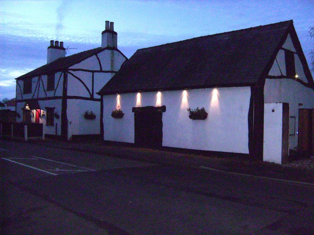 Brook Barn B&B Hale  Buitenkant foto