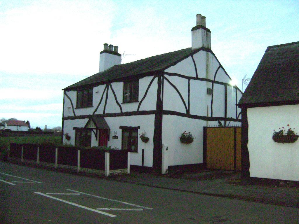 Brook Barn B&B Hale  Buitenkant foto