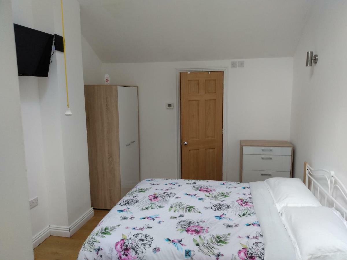 Brook Barn B&B Hale  Buitenkant foto